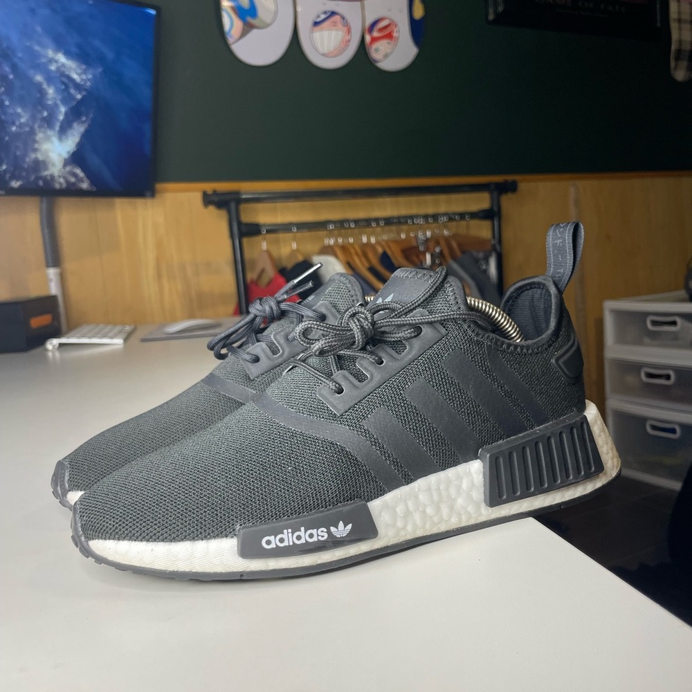 Adidas men’s size 7 NMD_R1 REFINED J 'BLACK WHITE'